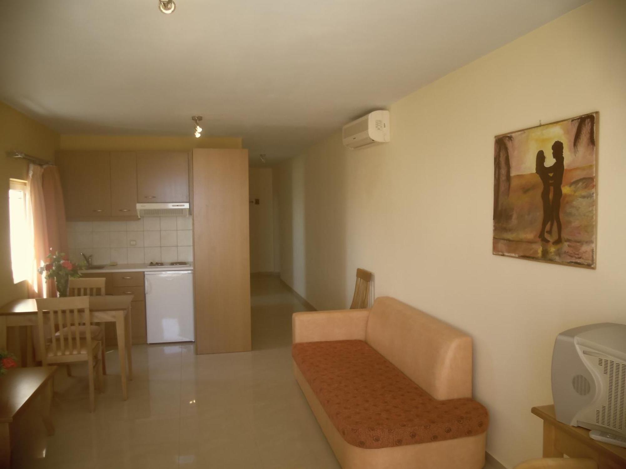 Ionio Star Aparthotel 3*